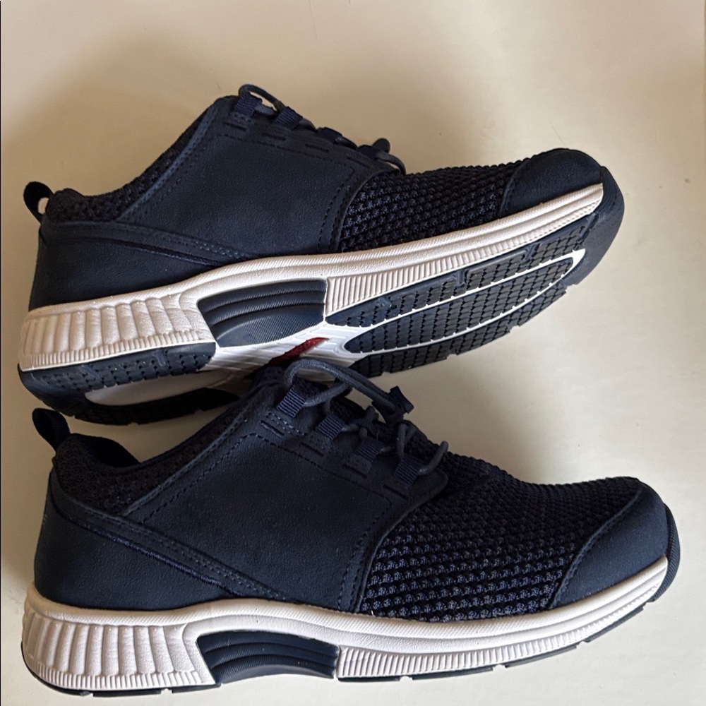 OrthoFeet Francis no tie sneakers Women’s - Picture 6 of 10